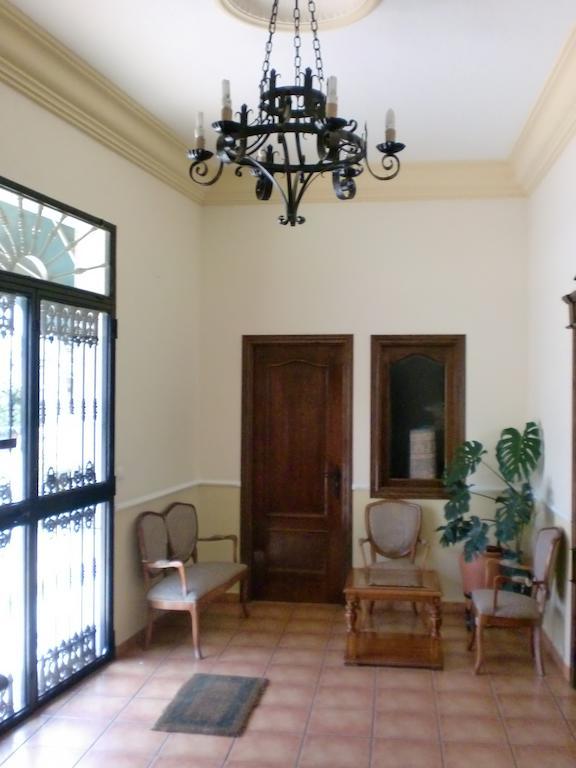 Hostal Las Tres Jotas Alcaracejos Exterior photo